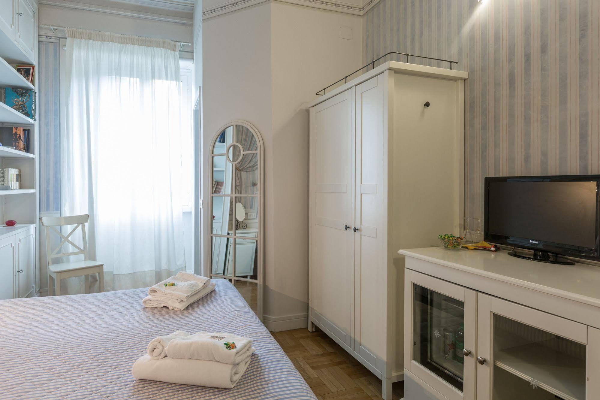 Suites Piazza Del Popolo Rome Exterior photo